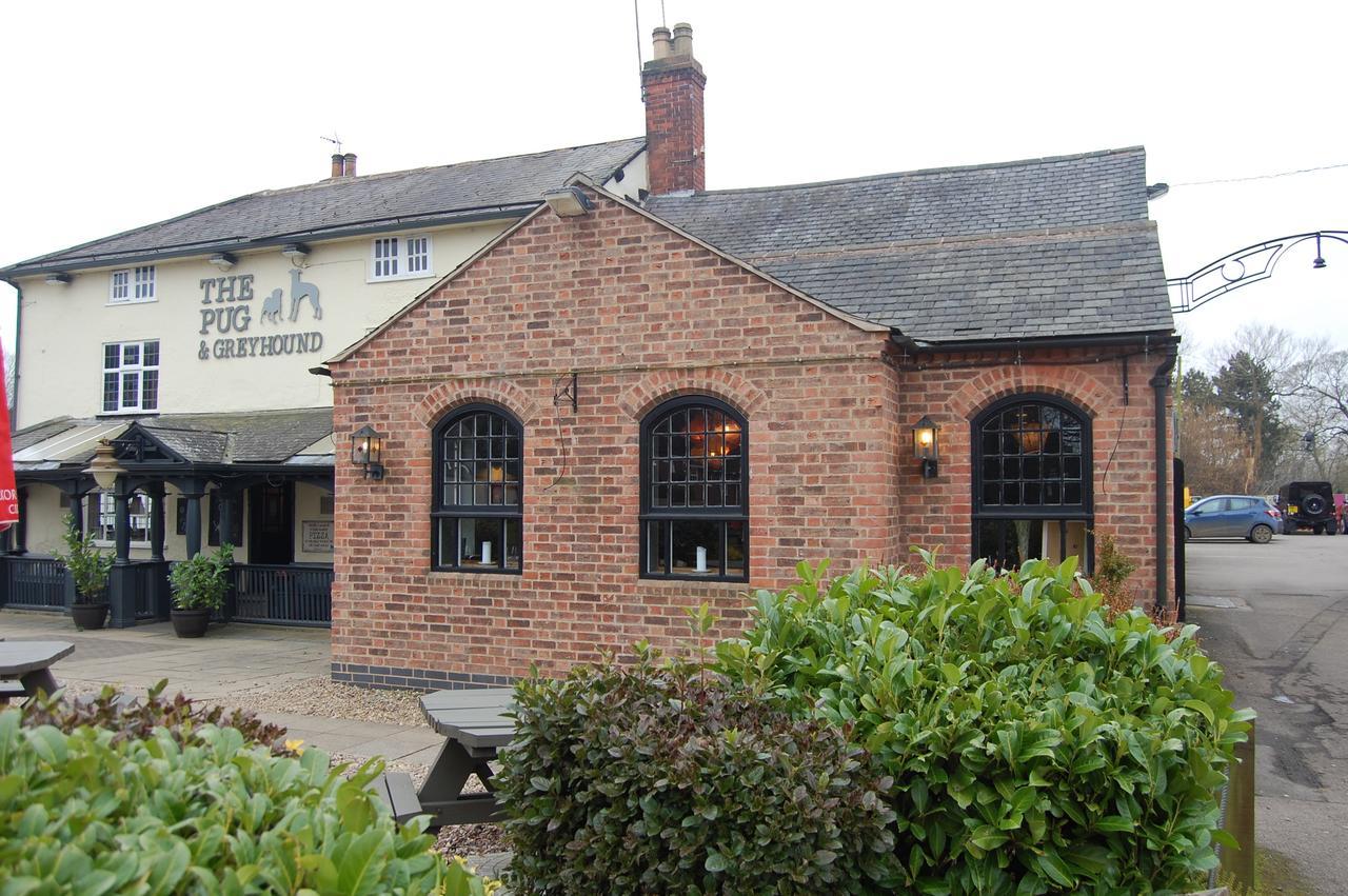 The Pug & Greyhound Hotel Great Glen Exterior photo